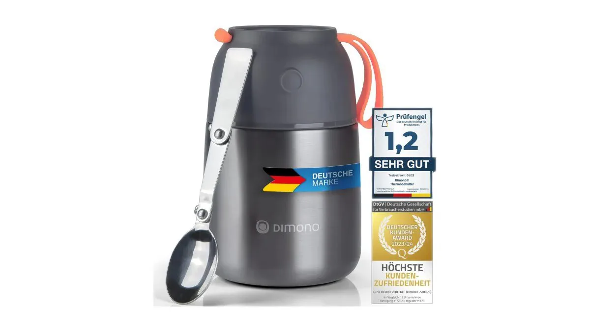 Thermobehälter mit klappbarem Löffel neben geschlossenem Deckel auf Holzuntergrund